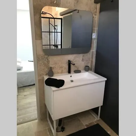 LES ALIZES Côté PISCINE PROCHE BORD DE MER *
