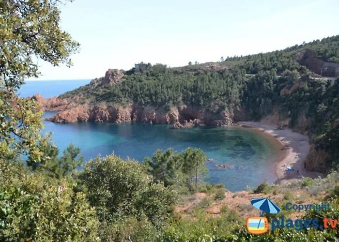 Сasa de vacaciones Les Alizes Côté Piscine Proche Bord De Saint-Raphaël