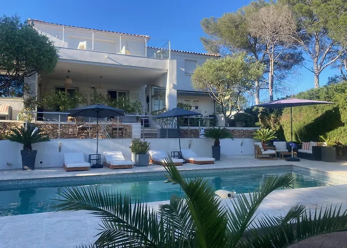 Les Alizes Côté Piscine Proche Bord De * Saint-Raphaël